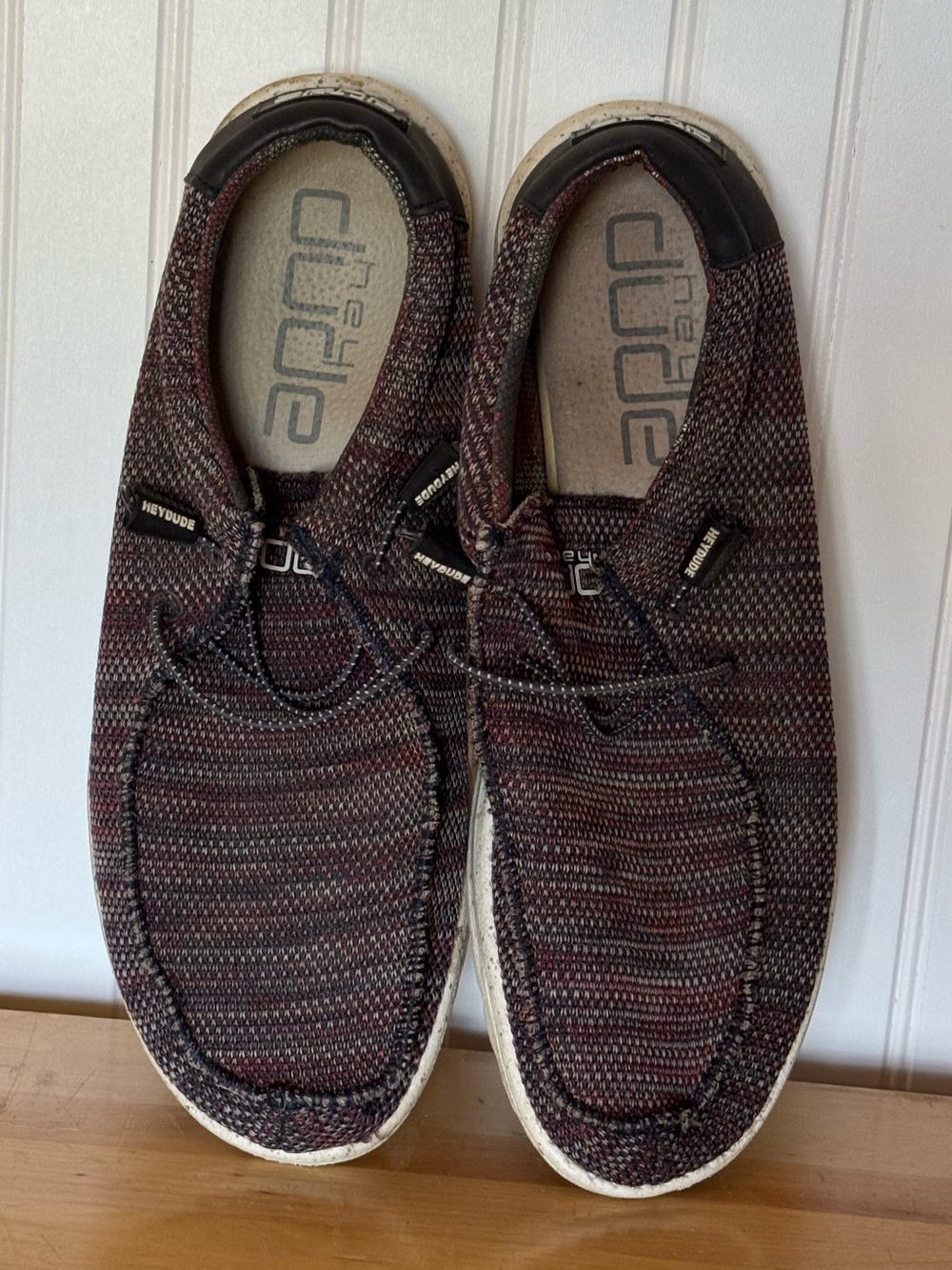 Hey Dude Men's Knit Slip-On Loafers in Burgundy and Black Sz 13 Needs Cleaned